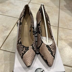 Aldo sevilassa Python snake pump 6.5 new with box